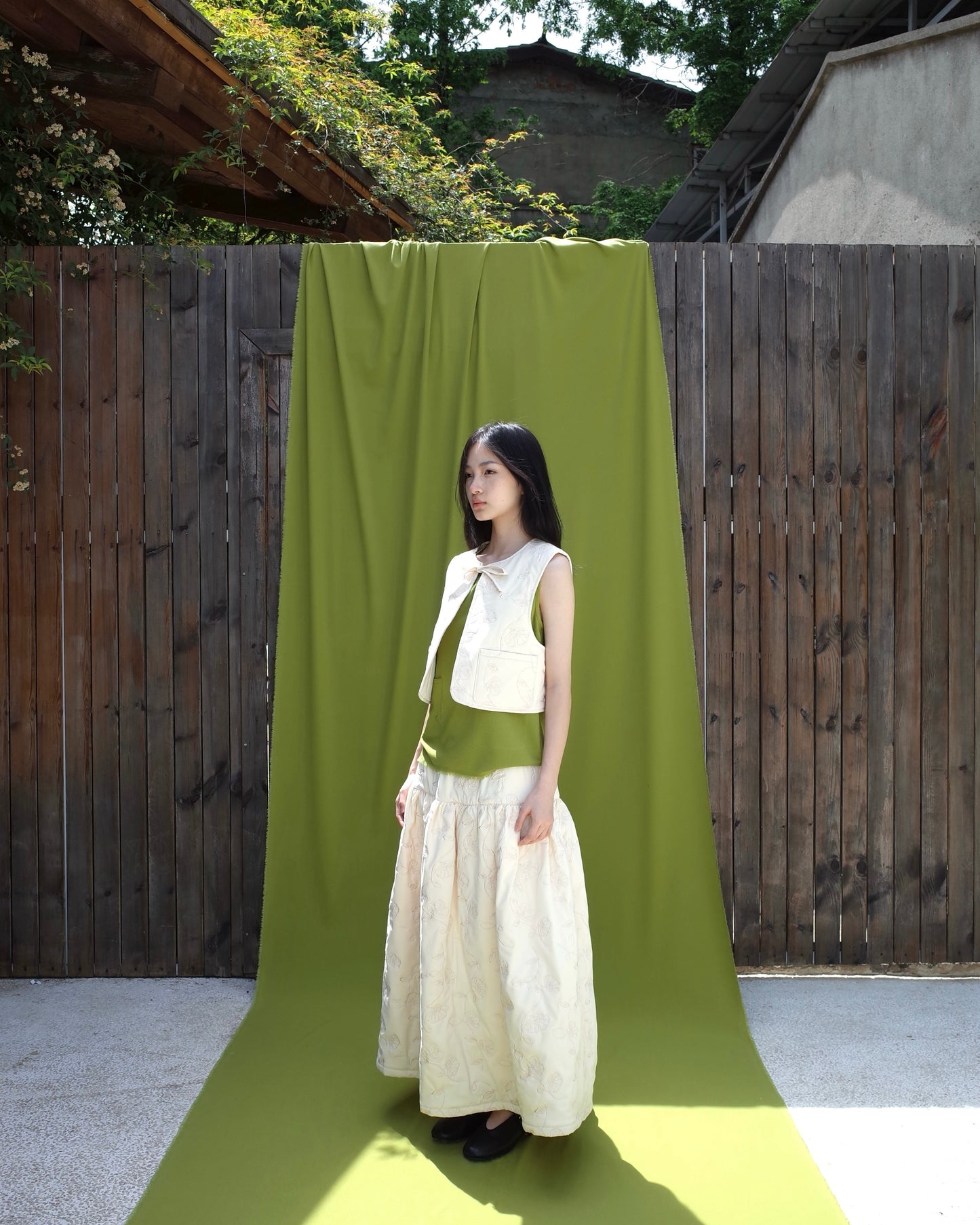 EMBROIDERY-QUILTED COTTON VEST(IVORY)