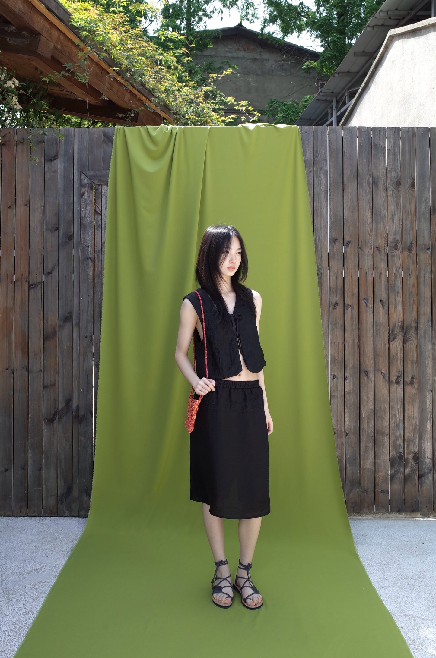 REVERSIBLE LYOCELL EMBROIDERY VEST