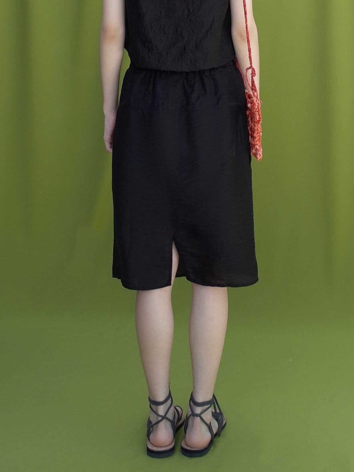 LYOCELL EMBROIDERY-PATCH MIDI SKIRT (LINED)