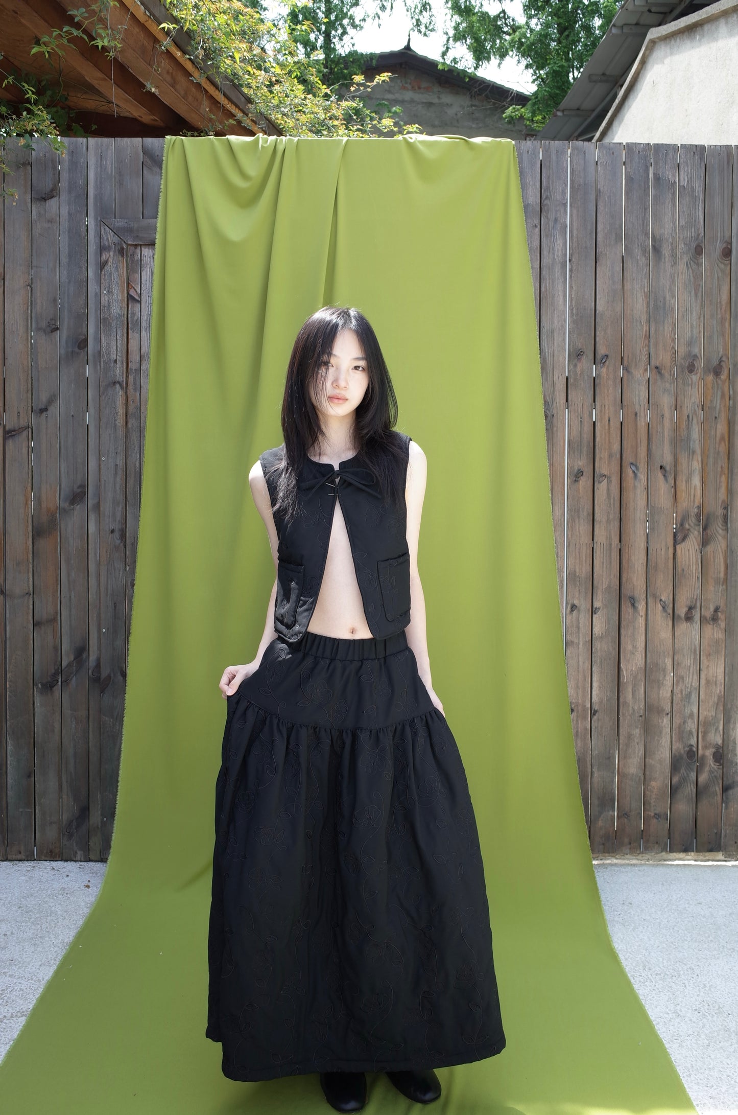 EMBROIDERY-QUILTED COTTON VEST(BLACK)