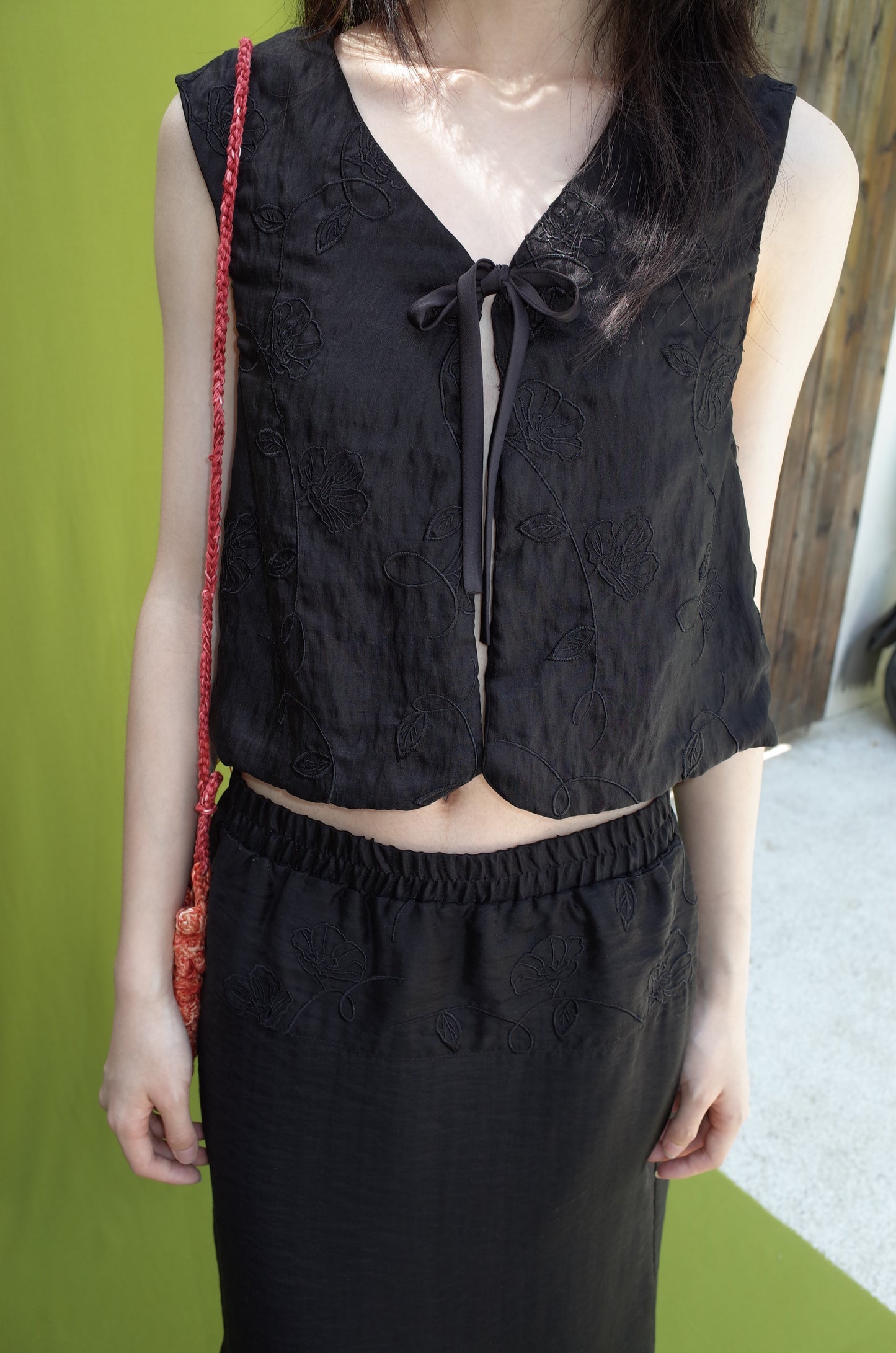 EMBROIDERY-PATCH MIDI SKIRT - lyocell